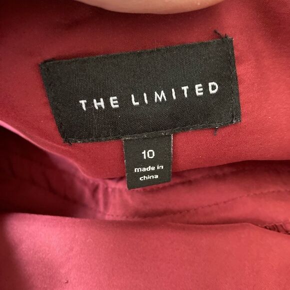 Limited burgundy ballerina skirt w/ netting or tulle at bottom🌹lined - Picture 6 of 9